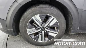 Kia Niro 1.6 HEV 2020 года из Южной Кореи