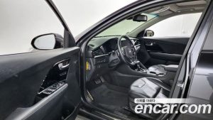 Kia Niro 1.6 HEV 2020 года из Южной Кореи