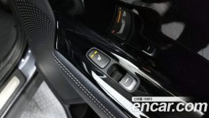 Kia Niro 1.6 HEV 2020 года из Южной Кореи