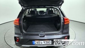 Kia Niro 1.6 HEV 2020 года из Южной Кореи