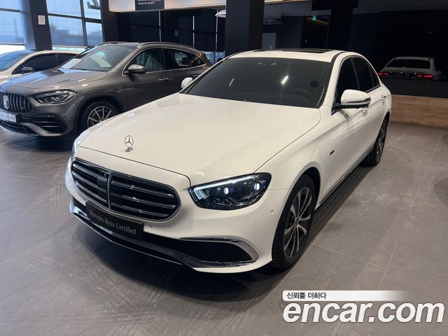 Mercedes-Benz E-Class E300e 4MATIC Exclusive 2021 года из Кореи