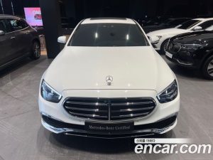 Mercedes-Benz E-Class E300e 4MATIC Exclusive 2021 года из Южной Кореи