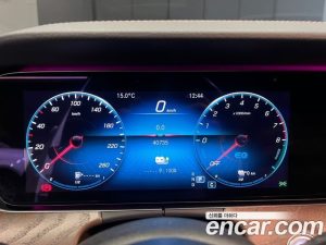 Mercedes-Benz E-Class E300e 4MATIC Exclusive 2021 года из Южной Кореи