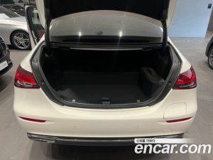 Mercedes-Benz E-Class E300e 4MATIC Exclusive 2021 года из Южной Кореи