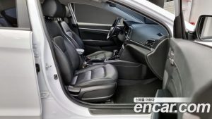Hyundai AVANTE 1.6 2020 года из Южной Кореи