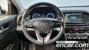 Hyundai AVANTE 1.6 2020 года из Южной Кореи