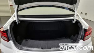 Hyundai AVANTE 1.6 2020 года из Южной Кореи