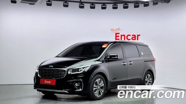 Kia Carnival 9-Seater Luxury 2020 года из Кореи