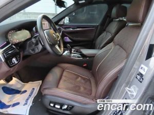 BMW 5-Series M550i xDrive 2021 года из Южной Кореи