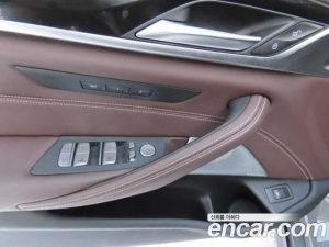 BMW 5-Series M550i xDrive 2021 года из Южной Кореи