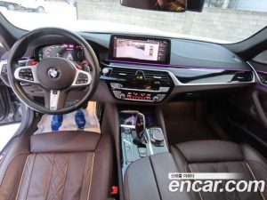 BMW 5-Series M550i xDrive 2021 года из Южной Кореи