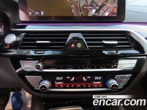 BMW 5-Series M550i xDrive 2021 года из Южной Кореи