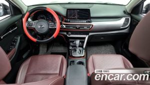 Kia Seltos Бензин 1.6 Turbo 2WD 2020 года из Южной Кореи
