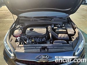 Kia K3 5Door GT Signature 2021 года из Южной Кореи
