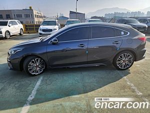 Kia K3 5Door GT Signature 2021 года из Южной Кореи