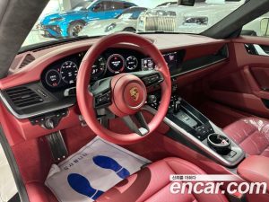 Porsche 911 CARRERA 4 2020 года из Южной Кореи