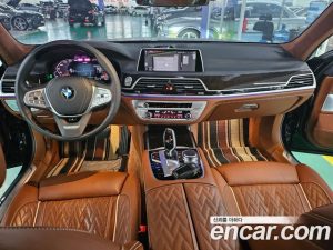 BMW 7-Series M760Li xDrive V12 Excellence 2021 года из Южной Кореи