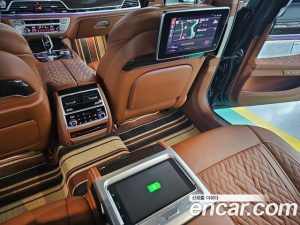 BMW 7-Series M760Li xDrive V12 Excellence 2021 года из Южной Кореи