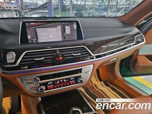 BMW 7-Series M760Li xDrive V12 Excellence 2021 года из Южной Кореи