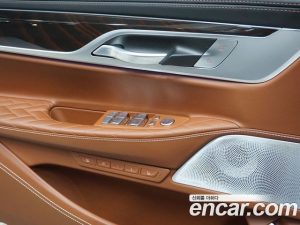 BMW 7-Series M760Li xDrive V12 Excellence 2021 года из Южной Кореи