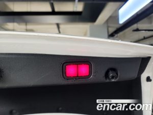 Mercedes-Benz E-Class E300e 4MATIC Exclusive 2021 года из Южной Кореи