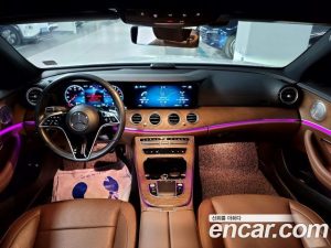 Mercedes-Benz E-Class E300e 4MATIC Exclusive 2021 года из Южной Кореи
