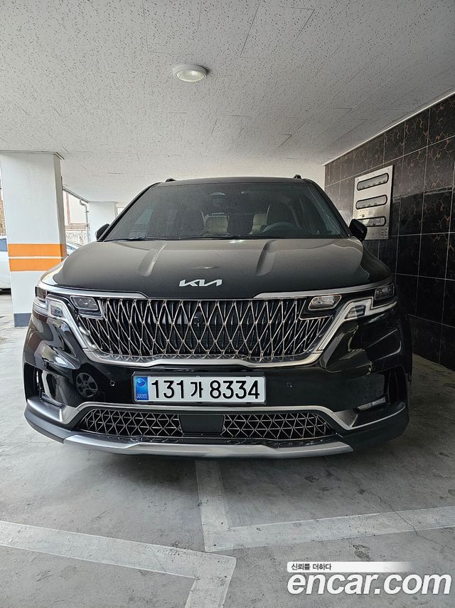 Kia Carnival Бензин 7-Seater Signature 2023 года из Кореи