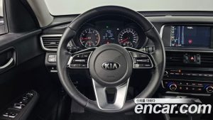 Kia K5 2.0 2020 года из Южной Кореи