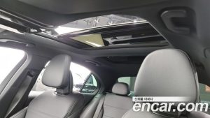 Mercedes-Benz C-Class C300 4MATIC Avantgarde 2023 года из Южной Кореи