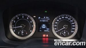 Hyundai Venue 1.6 Flux 2020 года из Южной Кореи