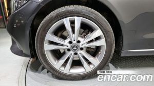 Mercedes-Benz C-Class C220 d 4MATIC 2020 года из Южной Кореи