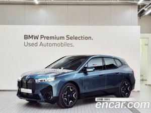 BMW iX xDrive50 Sport Plus 2023 года из Южной Кореи