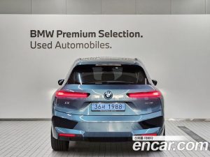 BMW iX xDrive50 Sport Plus 2023 года из Южной Кореи
