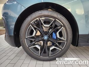 BMW iX xDrive50 Sport Plus 2023 года из Южной Кореи