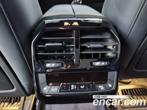 BMW iX xDrive50 Sport Plus 2023 года из Южной Кореи