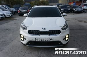 Kia Niro 1.6 HEV 2020 года из Южной Кореи
