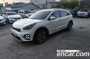 Kia Niro 1.6 HEV 2020 года из Южной Кореи