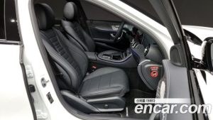 Mercedes-Benz E-Class E350 4MATIC AMG Line 2023 года из Южной Кореи