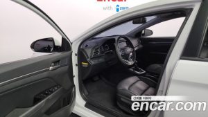 Hyundai AVANTE 1.6 2020 года из Южной Кореи