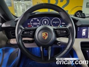 Porsche Taycan 4S 2021 года из Южной Кореи