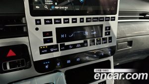 Hyundai Staria 4WD Lounge 7-Seater 2024 года из Южной Кореи
