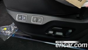 Hyundai Staria 4WD Lounge 7-Seater 2024 года из Южной Кореи