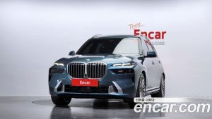 BMW X7 xDrive 40i Design Pure Excellence 6인승 2023 года из Южной Кореи