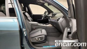 BMW X7 xDrive 40i Design Pure Excellence 6인승 2023 года из Южной Кореи