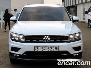 Volkswagen Tiguan 2.0 TDI Premium 2020 года из Южной Кореи