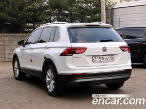 Volkswagen Tiguan 2.0 TDI Premium 2020 года из Южной Кореи