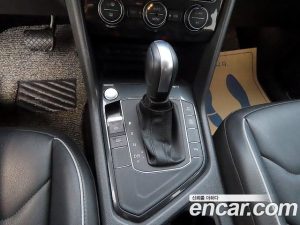 Volkswagen Tiguan 2.0 TDI Premium 2020 года из Южной Кореи