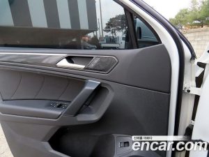 Volkswagen Tiguan 2.0 TDI Premium 2020 года из Южной Кореи