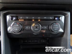 Volkswagen Tiguan 2.0 TDI Premium 2020 года из Южной Кореи