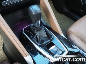 Renault-KoreaSamsung QM6 2.0 GDe RE Signature 2WD 2021 года из Южной Кореи